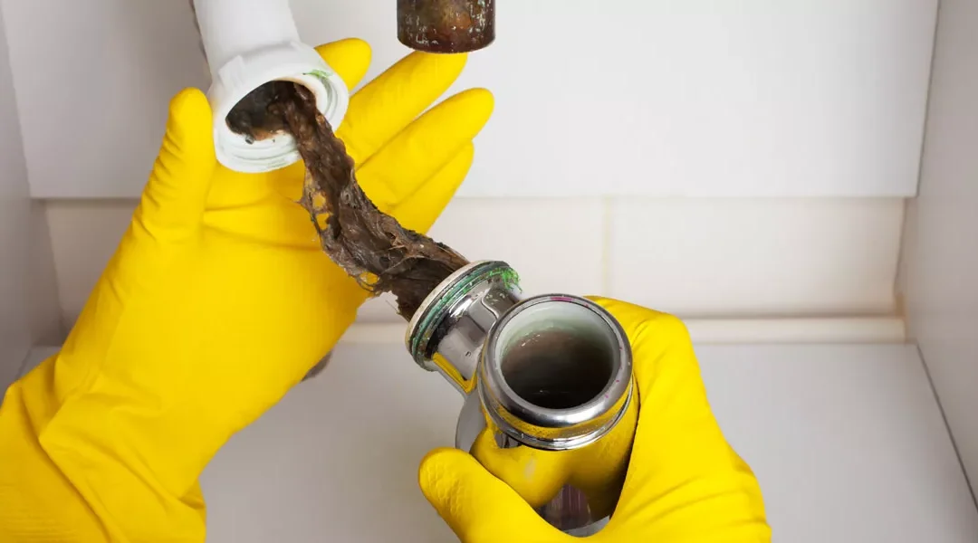 https://clogpro.com/wp-content/uploads/2021/06/drain-cleaning.jpg-1080x600.webp